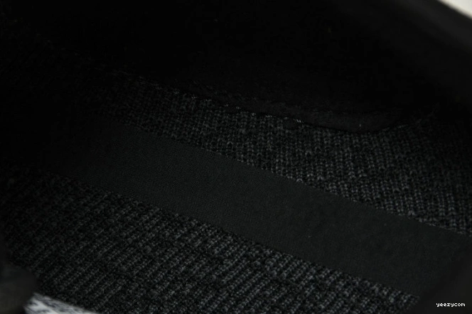 (2022 350 Boost 2023) Adidas Pirate Black Yeezy BB5350 0926
